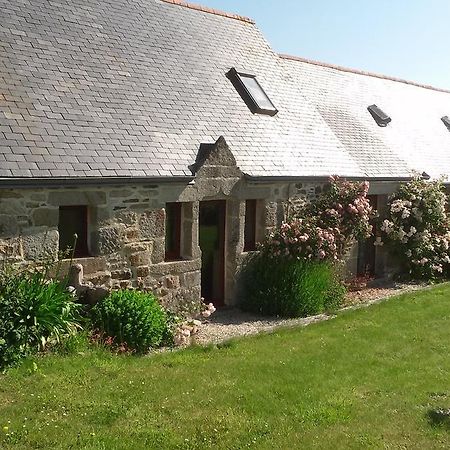 Chambres D'Hotes Du Vent Solaire Plozevet Exterior photo