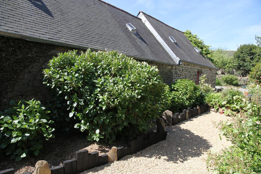 Chambres D'Hotes Du Vent Solaire Plozevet Exterior photo